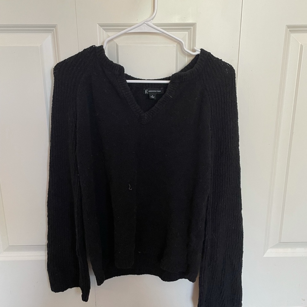 SUPER SOFT BLACK long sleeve / sweater!!